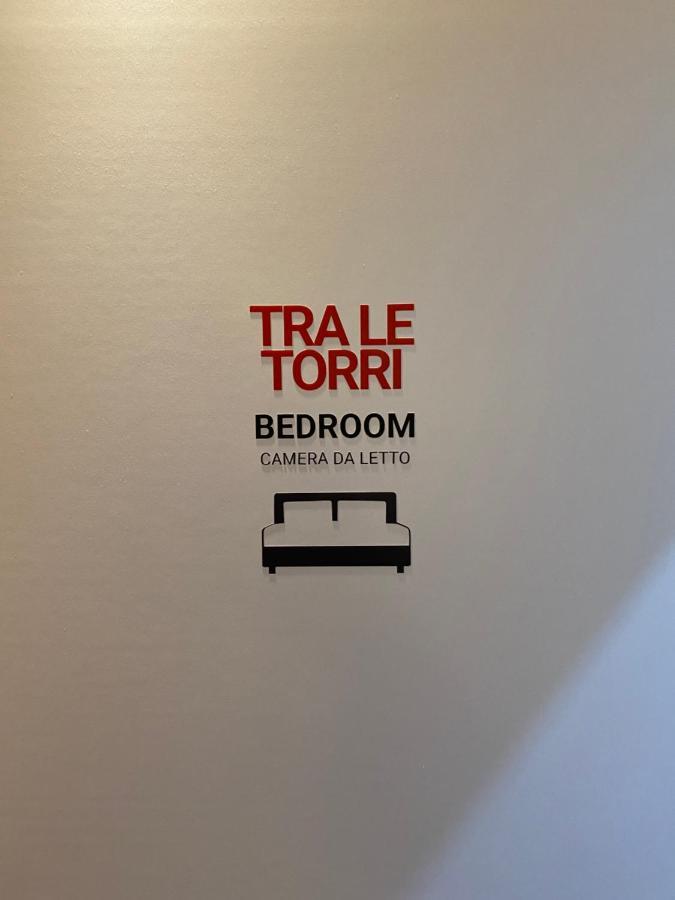 Tra Le Torri B&B - Ampia Stanza Privata In Appartamento Con Bagno Privato Accessibile Da Corridoio Bologna Exterior photo